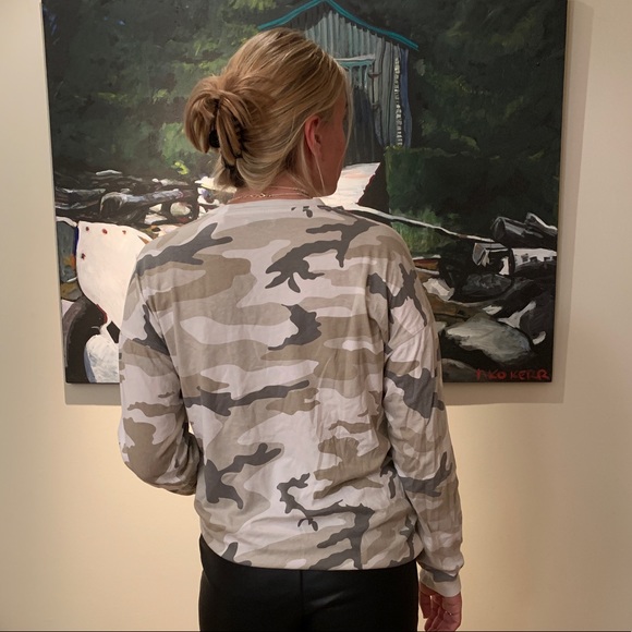 TNA Camo Long Sleeve - Picture 2 of 3